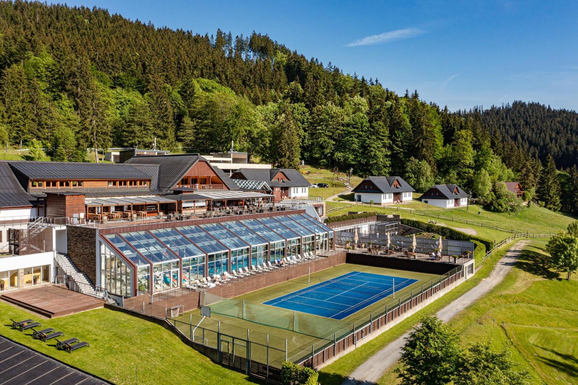 Wellness hotel Horal***+, Velké Karlovice Exteriér fotografie